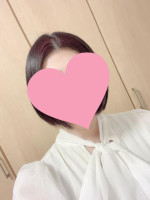 稜子(りょうこ)【妻】